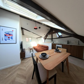 
                                                                                        Location
                                                                                         Charmant 2 pièces meublé refait à neuf – plei