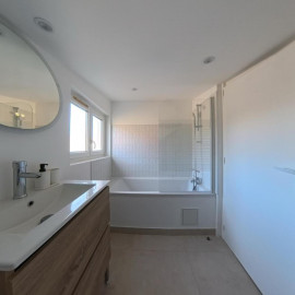 
                                                                                        Location
                                                                                         Charmant 2 pièces meublé refait à neuf – plei