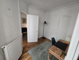 
                                                                                        Location
                                                                                         Charmant 2P meublé 44m² dans quartier prisé