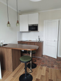 
                                                                                        Location
                                                                                         Charmant 2P meublé de 29 m² entièrement rénové