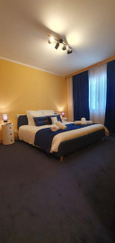 
                                                                                        Location
                                                                                         Charmant appartement avec piscine chauffée