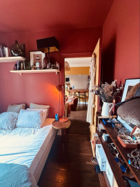 
                                                                                        Location
                                                                                         Charmant appartement avec toit-terrasse à Montreuil  ChatGPT a dit : ChatGPT (loyer tout inclus)