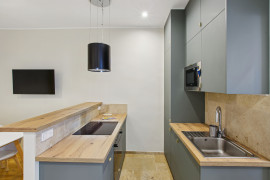 Location
Charmant appartement de 36m² entièrement rénové dans un quartier bien desservi (loyer tout inclus)