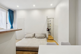 Location
Charmant appartement de 36m² entièrement rénové dans un quartier bien desservi (loyer tout inclus)