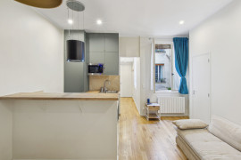 Location
Charmant appartement de 36m² entièrement rénové dans un quartier bien desservi (loyer tout inclus)