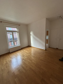 
                                                                                        Location
                                                                                         Charmant appartement F3 , proche de place St Marc