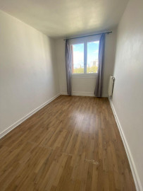 
                                                                                        Location
                                                                                         Charmant et lumineux appartement