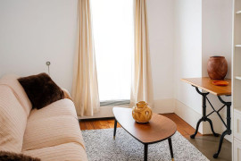
                                                                                        Location
                                                                                         Charmant F1 Meublé - Cosy et Bien Équipé