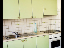 Location
Charmant grand 2 pièces 65m2 center5 min de la plage 1 chambre séparée (loyer tout inclus)