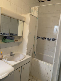 
                                                                                        Location
                                                                                         Charmant petit appartement