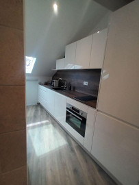 
                                                                                        Location
                                                                                         Charmant petit Loft sous toit centre Nantes