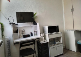 
                                                                                        Location
                                                                                         Charmant petit studio meublé à louer à Rouen