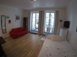 
                                                                                        Location
                                                                                         Charmant studio 33m² dans le Marais avec terrasse