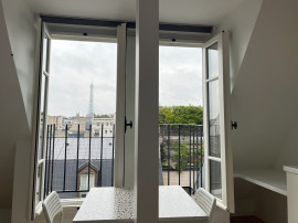 Location
Charmant Studio avec Vue sur la Tour Eiffel à La Muette, Paris 16ème (loyer tout inclus)