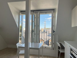 Location
Charmant Studio avec Vue sur la Tour Eiffel à La Muette, Paris 16ème (loyer tout inclus)