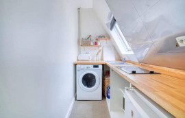 
                                                                                        Location
                                                                                         Charmant studio meublé 23m² avec mezzanine