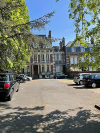 
                                                                                        Location
                                                                                         Charmant studio meublé 26m² secteur gare