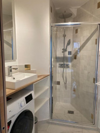 
                                                                                        Location
                                                                                         Charmant studio meublé de 20m² sans vis-à-vis
