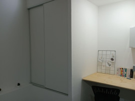 
                                                                                        Location
                                                                                         Charmant studio meublé,  refait à neuf.