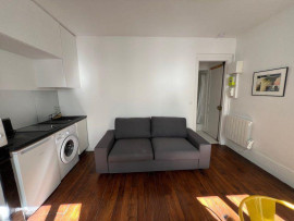 
                                                                                        Location
                                                                                         Charmant studio paris 75006 proche Bon Marché