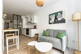 Location
Charmant T1 bis lumineux à deux pas du Vieux-Port