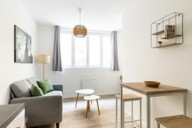 Location
Charmant T1 bis lumineux à deux pas du Vieux-Port