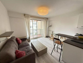 
                                                                                        Location
                                                                                         Charmant T1 Meublé – 25 m² – Paris 15ème
