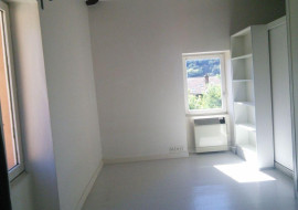 
                                                                                        Location
                                                                                         Charmant T2 duplex situé Lyon 9 / limite Mont d’Or