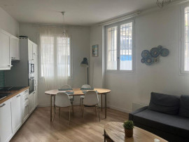 
                                                                                        Location
                                                                                         Charmant T2 meublé rénové à Poissonnière