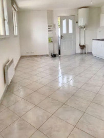 
                                                                                        Location
                                                                                         Charmant T2 rénové avec cuisine ouverte