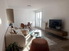 
                                                                                        Location
                                                                                         Charmant T3 lumineux, calme et tout équipé de 73m²