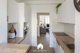 
                                                                                        Location
                                                                                         Charmant T3 meublé rénové avec vue Vieux-Port