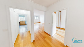 
                                                                                        Vente
                                                                                         Charmant T4 - 80 m² - Vaugirard