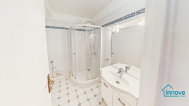 
                                                                                        Vente
                                                                                         Charmant T4 - 80 m² - Vaugirard