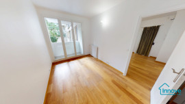 
                                                                                        Vente
                                                                                         Charmant T4 - 80 m² - Vaugirard