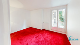 
                                                                                        Vente
                                                                                         Charmant T4 - 80 m² - Vaugirard