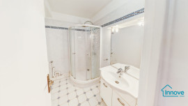 
                                                                                        Vente
                                                                                         Charmant T4 - 80 m² - Vaugirard