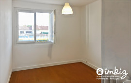 Vente
                                                                                Charmant T4 traversant balcons, cave, au calme