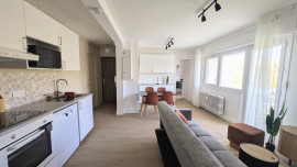 
                                                                                        Colocation
                                                                                         Charmante Coloc Rénovée avec Balcon