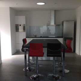 
                                                                                        Location
                                                                                         Charmante échoppe dans quartier tranquille