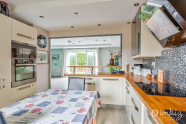 
                                                                                        Vente
                                                                                         Charmante maison 4 pièces