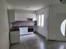 
                                                                                        Location
                                                                                         Charmante maison 74m² avec jardin privatif