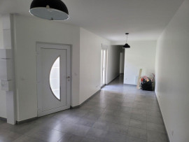 
                                                                                        Location
                                                                                         Charmante maison 74m² avec jardin privatif