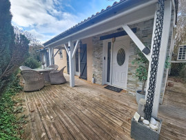 
                                                                                        Vente
                                                                                         Charmante maison à Artigues-près-Bordeaux