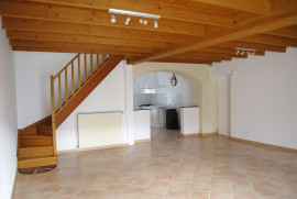 
                                                                                        Location
                                                                                         Charmante maison de village