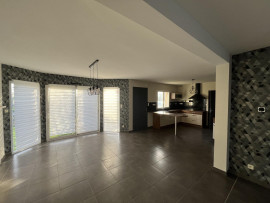 
                                                                                        Location
                                                                                         Charmante maison individuelle de 118m2