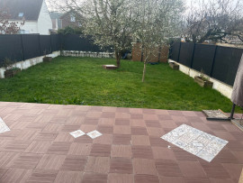Location
Charmante maison meublée, idéale pour une famille (loyer tout inclus)