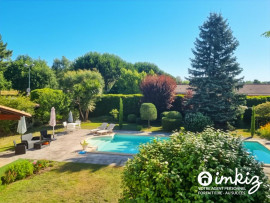Vente
Charmante maison traditionnelle 8 pièces