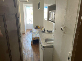 
                                                                                        Location
                                                                                         Charmante studette de 9m2 à Porte Maillot