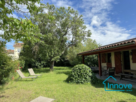 
                                                                                        Vente
                                                                                         Charmante Toulousaine du XIXe Siécle avec dépendance sur terra